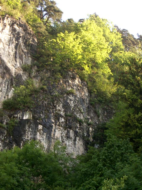 Hangender Stein
