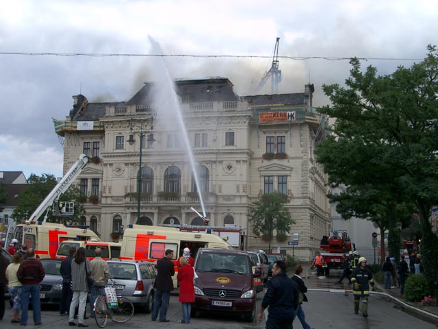 13:05 Uhr