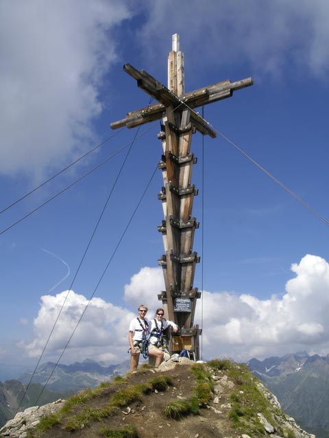 Daniela und ich am Vorgipfel des Greitspitz