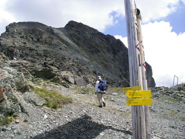 Daniela beim Zustieg zum Flimspitz-Klettersteig