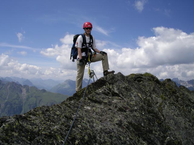 Flimspitz-Klettersteig: Daniela am Westgrat