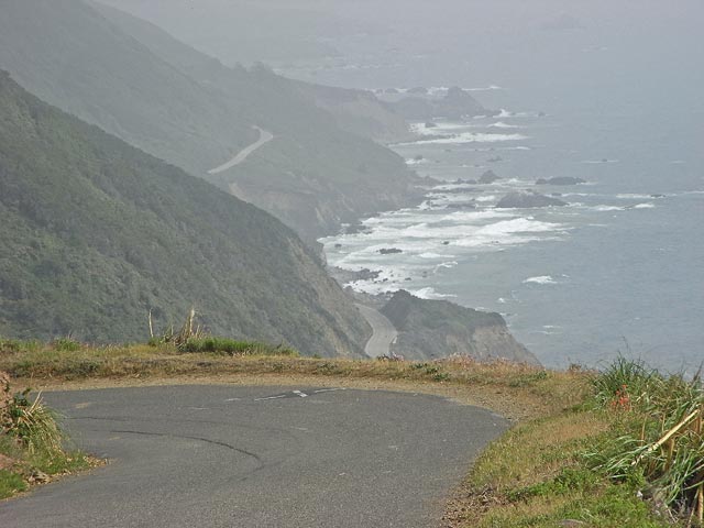 Pazifikküste von der Nacimiento Fergusson Road aus (8. Mai)