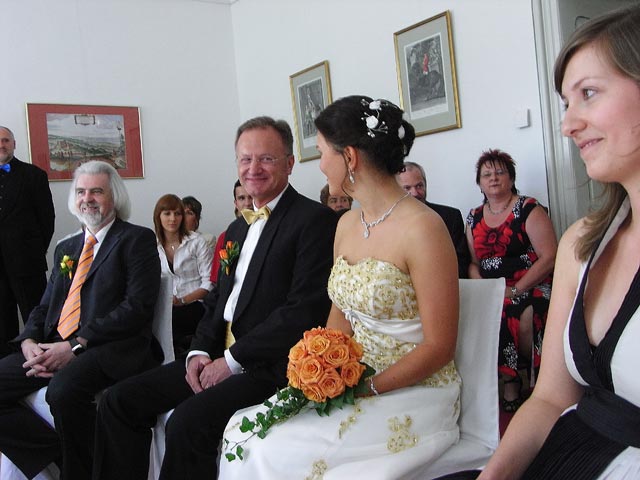 Peter, Robert, Monika und Barbara im Schloss Hunyadi