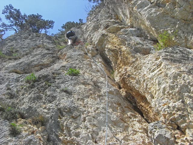 Bergfreundesteig: Daniela in der 2. Seillänge
