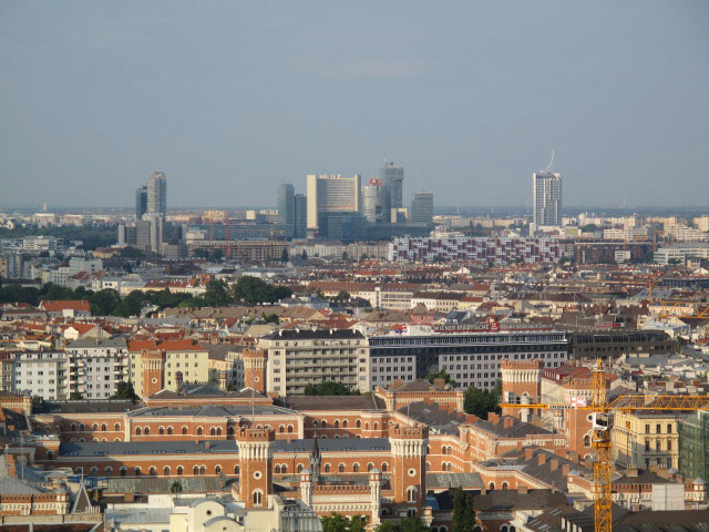 Donaucity vom Südturm der Votivkirche aus