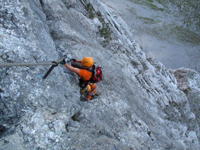 Mauerläufer-Klettersteig: Axel und Andreas bei der Seilleiter
