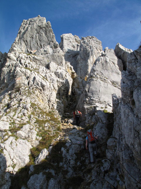Max und Daniela auf Weg 825 zwischen Hochgrubach und Kopftörl (26. Sept.)