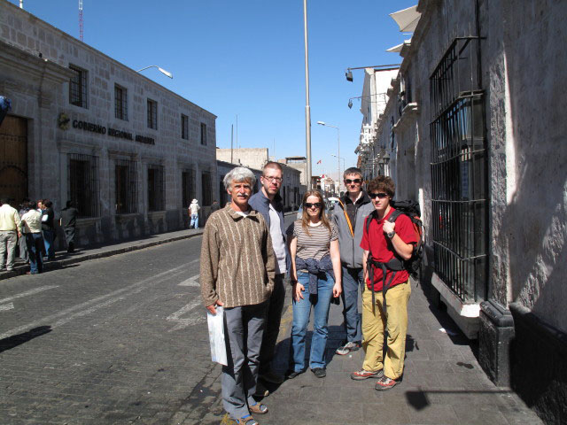 Harald, Norbert, Daniela, Roland und Valentin in der Calle La Merced in Arequipa (5. Juli)