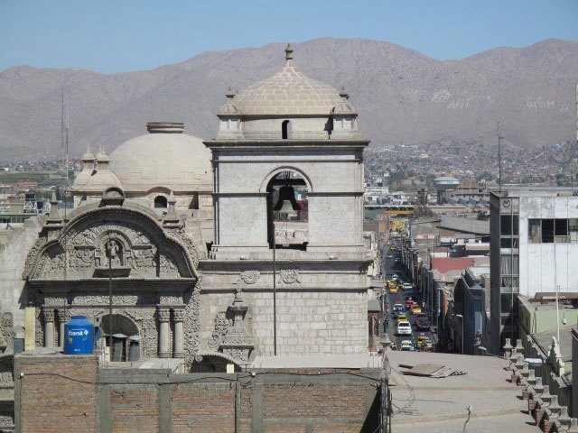 Iglesia de la Compa&ntilde;ia in Arequipa (5. Juli)