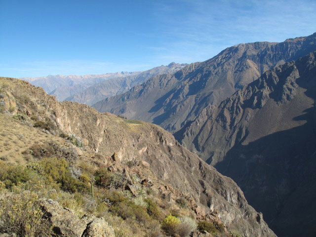 Ca&ntilde;on del Colca vom Mirador Cruz del Condor aus (9. Juli)