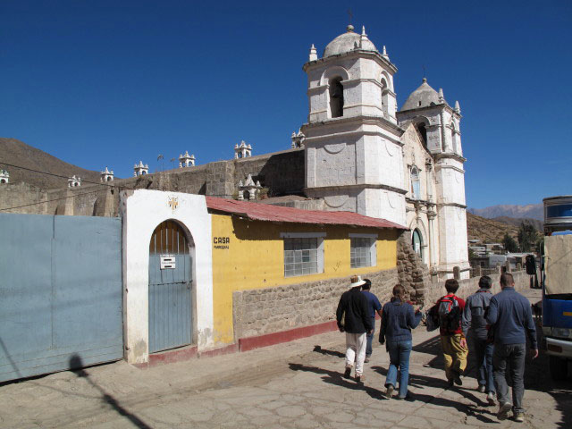 Harald, Daniela, Valentin, Roland und Norbert bei der Iglesia de Cabanaconde, 3.287 m (9. Juli)