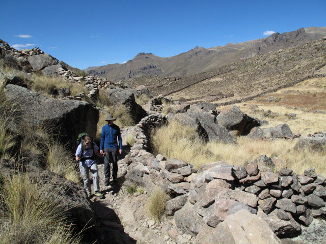 Daniela und Norbert zwischen Tuti und &Ntilde;aupallacta (10. Juli)