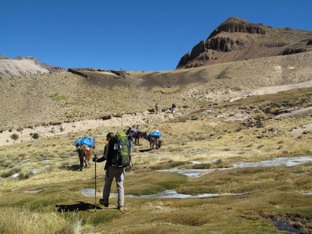 Daniela, Valentin und Harald zwischen &Ntilde;aupallacta und Nevado Mismi (11. Juli)