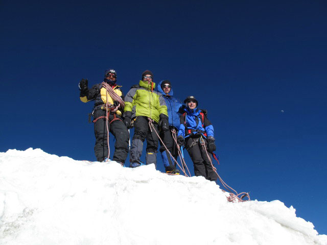?, Roland, Norbert und ich am Huayna Potosi, 6.088 m (1. Aug.)