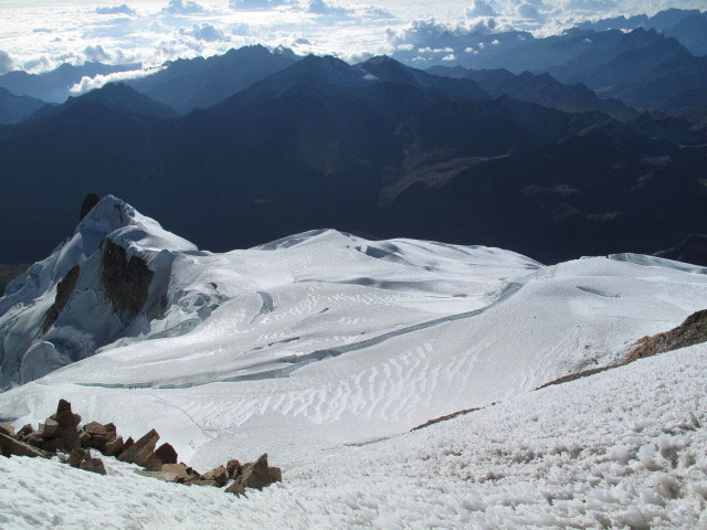 vom Huayna Potosi Richtung Nordosten (1. Aug.)