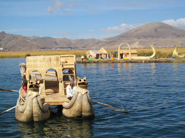 Lago Titicaca bei den schwimmenden Inseln der Urus, 3.810 m (3. Aug.)