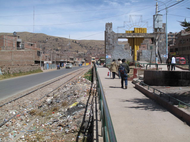 Avenida Floral Sesquicentenario in Puno (4. Aug.)