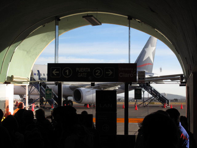 Airbus A319 als LP 115 am Aeropuerto Inca Manco Cápac Internacional in Juliaca, 3.826 m (5. Aug.)