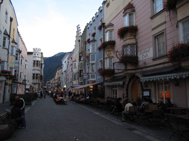 Kn&ouml;delfest in der Neustadt, 948 m