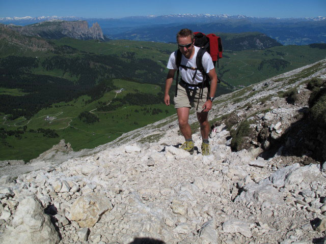 Ich auf Weg 527 zwischen Plattkofelhütte und Plattkofel (27. Juni)