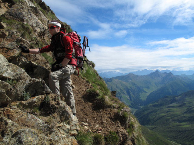 Christoph auf Weg 2B zwischen Grubenjoch und Alplerspitz (3. Juli)