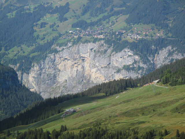 Mürrenflue von der Jungfraubahn aus