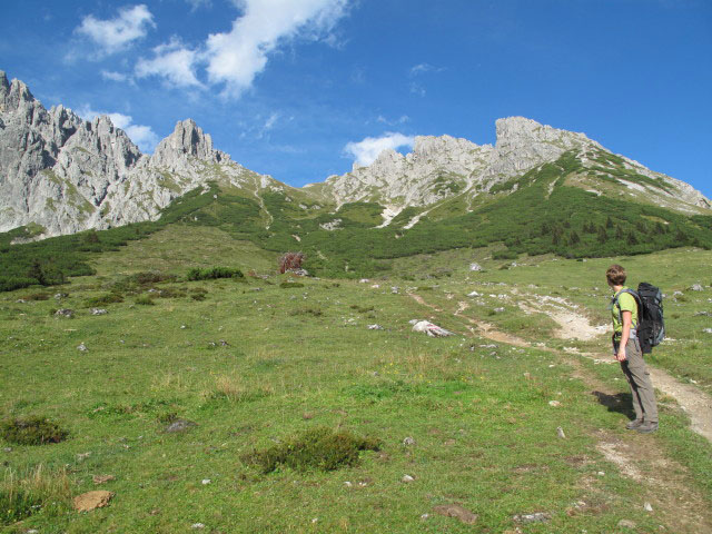 Carmen auf Weg 432 zwischen Kuhbalfen und Erichhütte (3. Sep.)