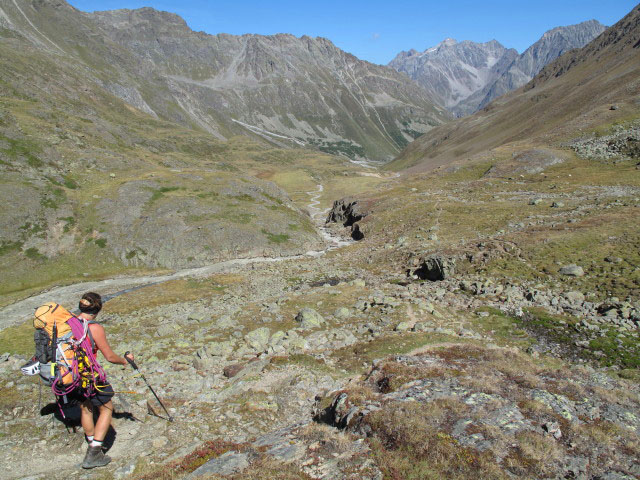 Gudrun am Offenbacher Höhenweg zwischen Die Löcher und Rifflsee (11. Sep.)