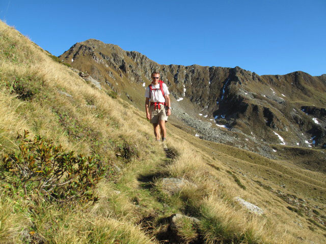 Ich am Pfunderer Höhenweg zwischen Kleines Tor und Tiefrastenhüttl (1. Okt.)