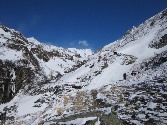 Norbert, Gerwalt, Klaus und Michaela zwischen d'Schössn und Ochsnerhütte (1. Apr.)