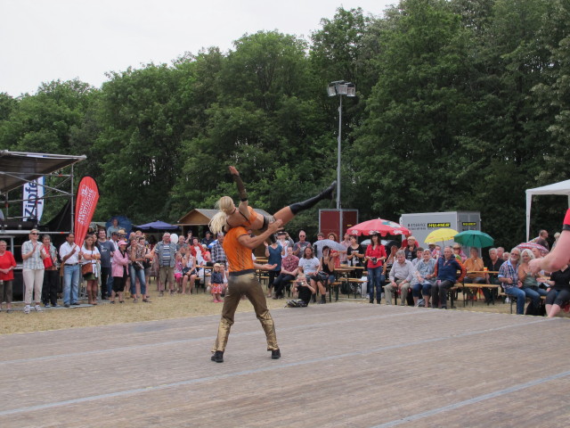 Rock n Vision Dance Show bei der Country & Western-Bühne (29. Juni)