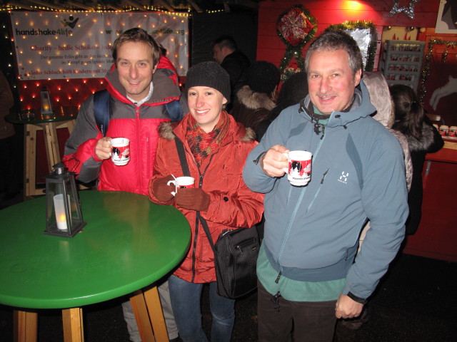Ich, Carmen und Erich im Weihnachtsmarkt im Türkenschanzpark