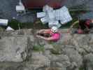 Silver Bullet-Klettersteig: Stephanie im Einstieg (5. Juni)