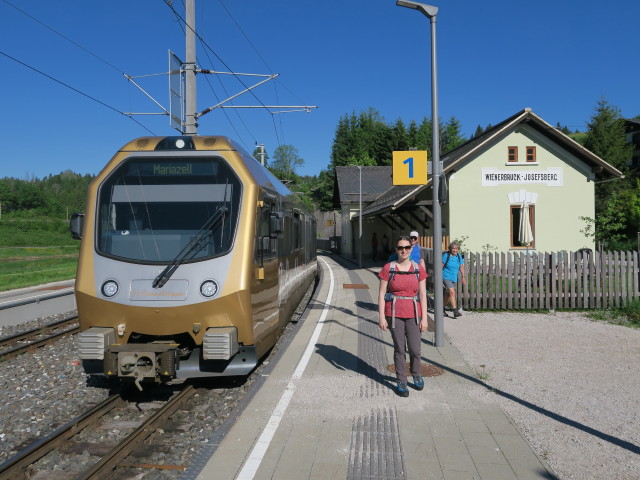 Sabine im Bahnhof Wienerbruck-Josefsberg, 795 m