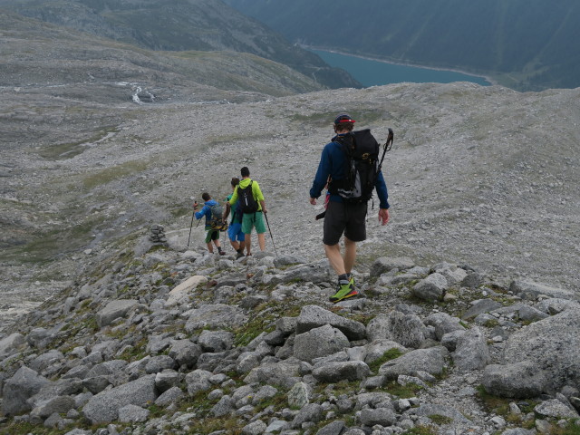 ?, Stefan, Christian und ? zwischen Möselerscharte und Neveser Höhenweg (5. Aug.)