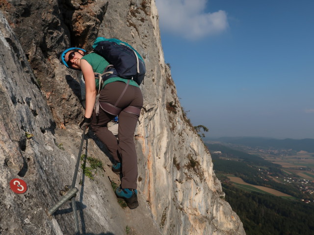 ÖTK-Klettersteig: Sabine im dritten Teil