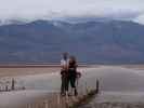 Ich und Sabine bei Badwater im Death Valley National Park, -86 m (22. Mai)