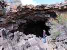 Sabine bei der Skull Cave im Lavabeds National Monument (24. Mai)