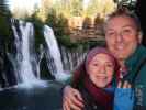 Sabine und ich bei den Burney Falls (25. Mai)