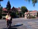 Ich und Sabine beim Winchester Mystery House in San Jose (1. Juni)