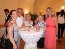 Sabine, Papa, Mama, Oma und Tanja im Schloss Halbturn
