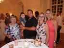 Oma, Roman, Caroline und Tanja im Schloss Halbturn
