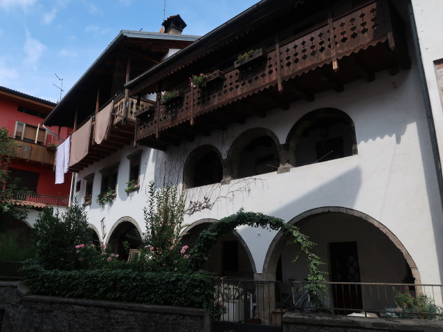 Dimpec, 560 m