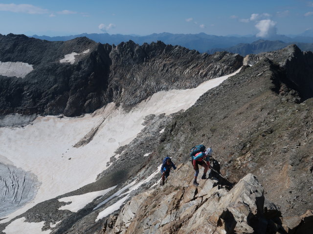 Georg und Sarah zwischen Eisseehaus und Baumbachspitze (3. Juli)