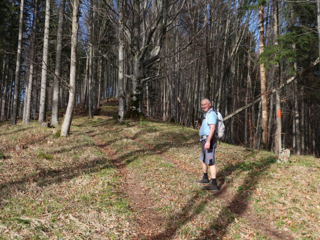 Erich zwischen Sonnbergspitzl und Wei&szlig;em Kreuz