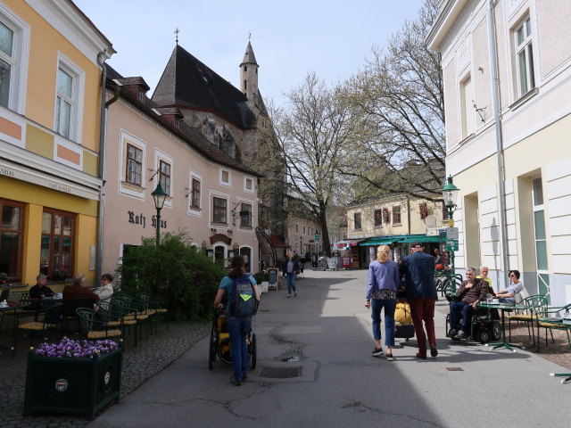 Sabine in der Babenbergergasse in M&ouml;dling