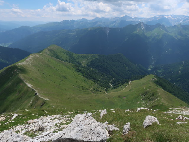 vom Vorderen Wei&szlig;eneck Richtung S&uuml;dwesten (14. Juli)