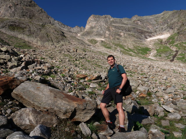 Ronald zwischen Oberem Rotg&uuml;ldensee und Wastlkarscharte (11. Aug.)