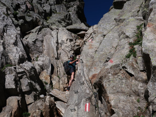 Ronald zwischen Oberem Rotg&uuml;ldensee und Wastlkarscharte (11. Aug.)