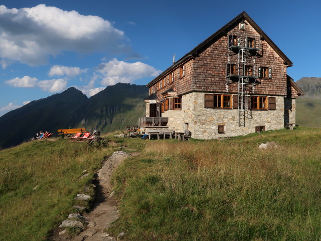 Neue F&uuml;rther H&uuml;tte, 2.201 m (24. Aug.)
